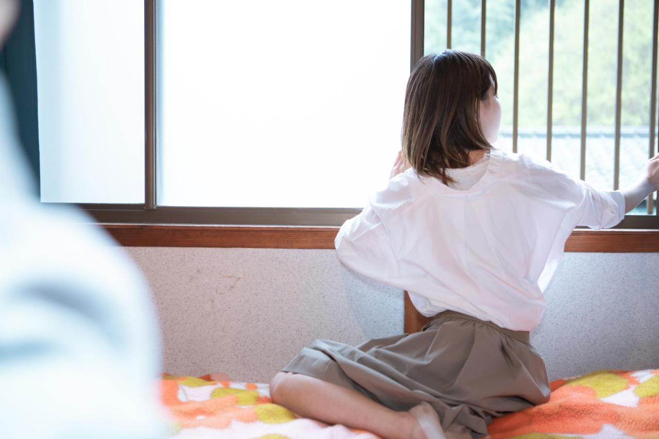 四国旅行のhub拠点 古民家ゲストハウス Heso Camp Miyoshi  Eksteriør bilde