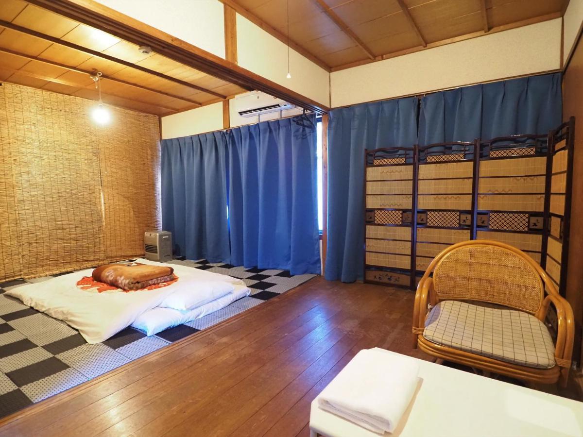 四国旅行のhub拠点 古民家ゲストハウス Heso Camp Miyoshi  Eksteriør bilde