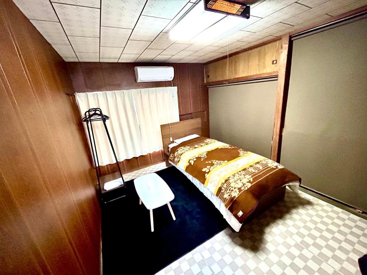四国旅行のhub拠点 古民家ゲストハウス Heso Camp Miyoshi  Eksteriør bilde