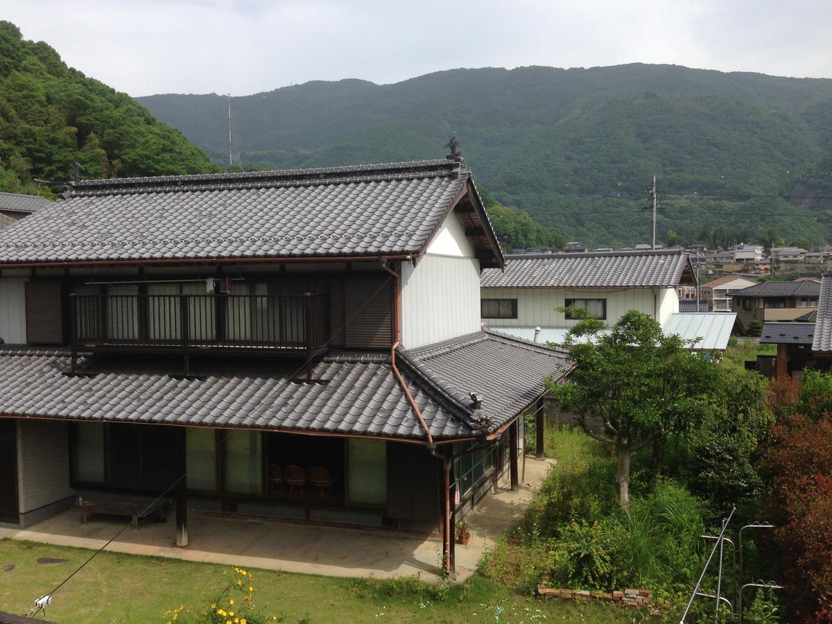 四国旅行のhub拠点 古民家ゲストハウス Heso Camp Miyoshi  Eksteriør bilde