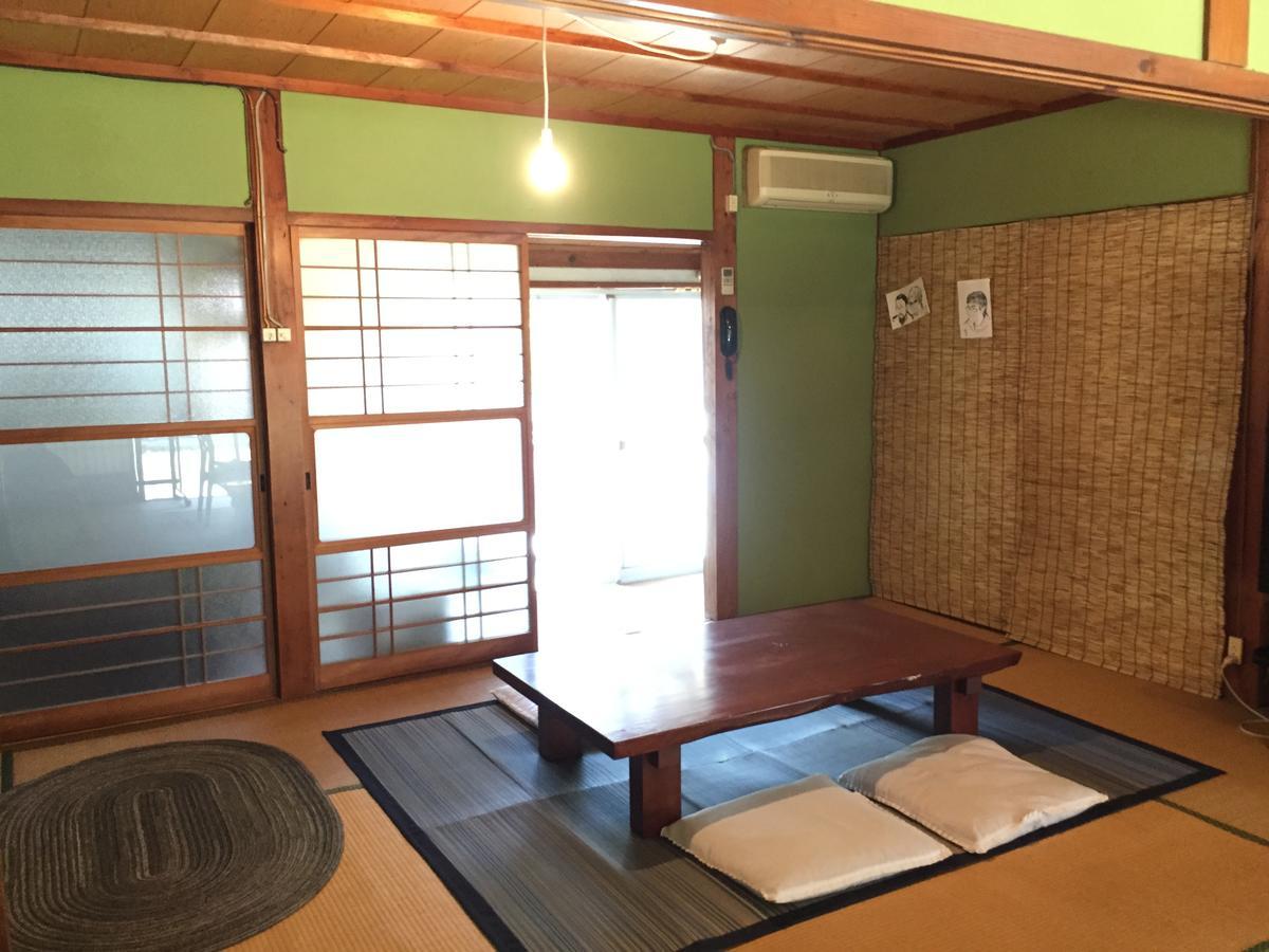 四国旅行のhub拠点 古民家ゲストハウス Heso Camp Miyoshi  Eksteriør bilde