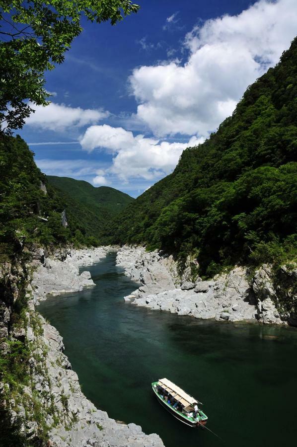 四国旅行のhub拠点 古民家ゲストハウス Heso Camp Miyoshi  Eksteriør bilde